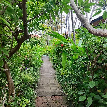 Adus Beach Inn Legian Dış mekan fotoğraf