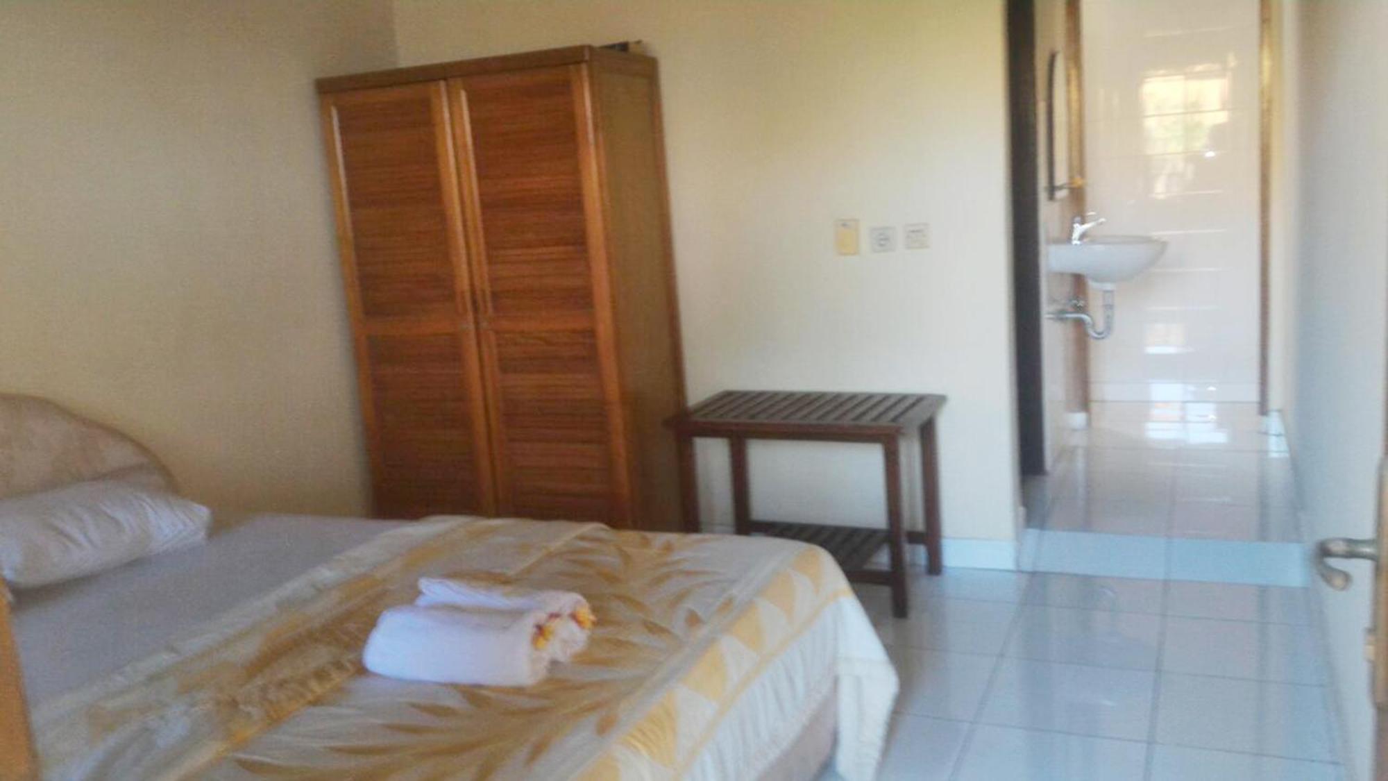 Adus Beach Inn Legian Dış mekan fotoğraf