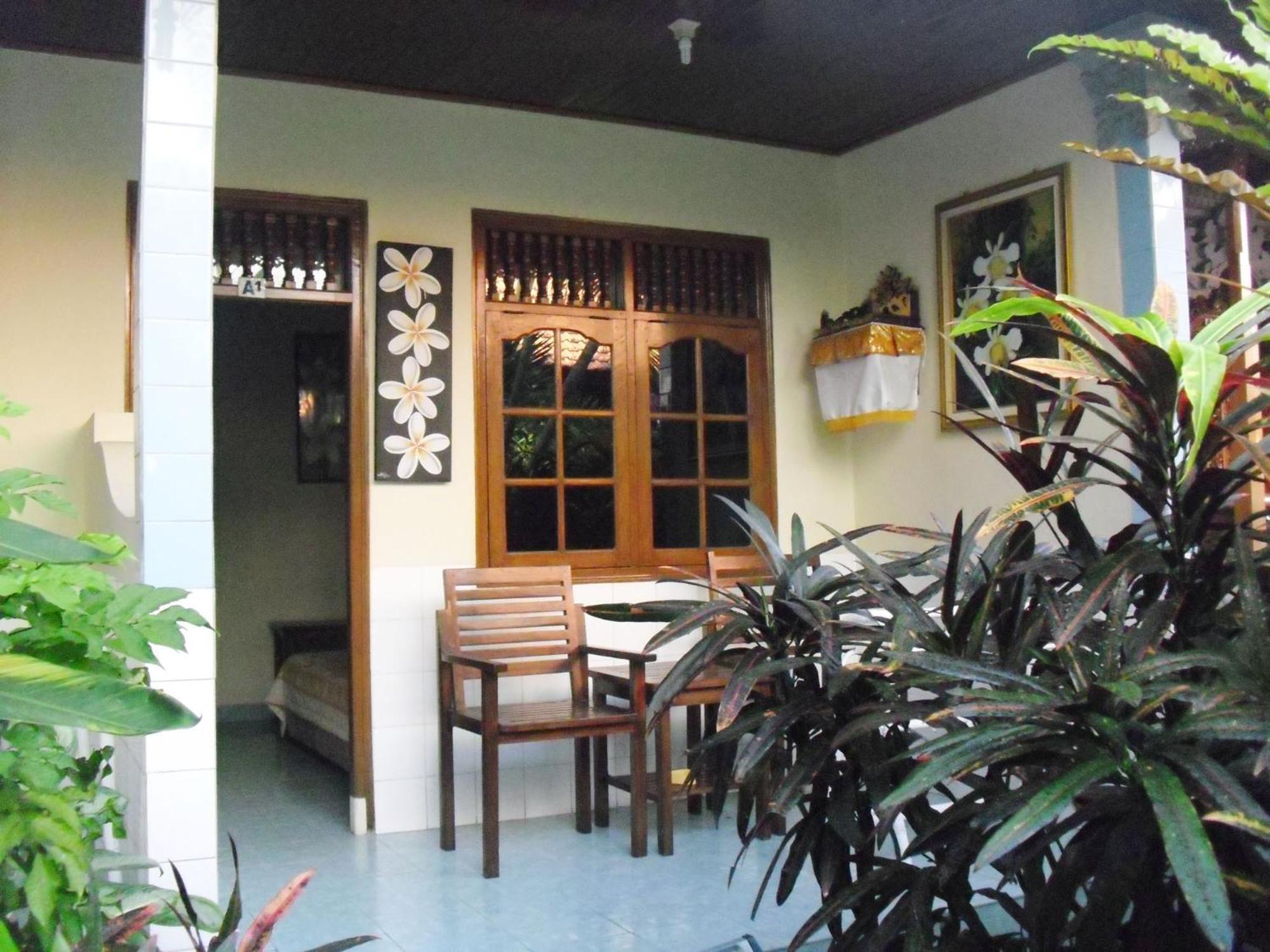 Adus Beach Inn Legian Dış mekan fotoğraf