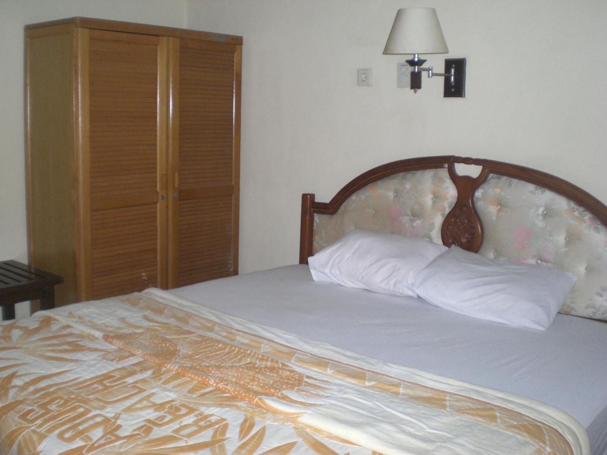 Adus Beach Inn Legian Dış mekan fotoğraf