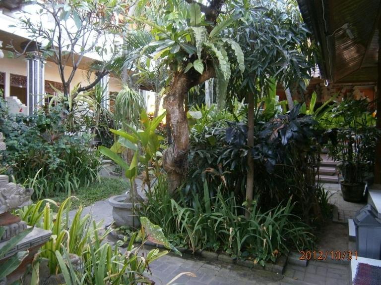 Adus Beach Inn Legian Dış mekan fotoğraf