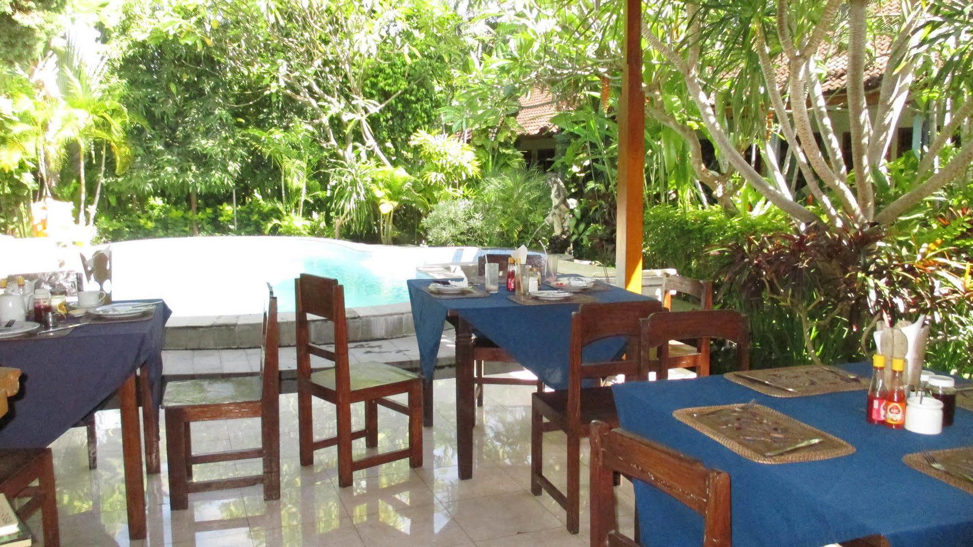 Adus Beach Inn Legian Dış mekan fotoğraf